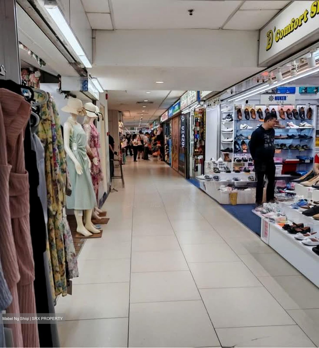 Lucky Plaza (D9), Shop House #567522661